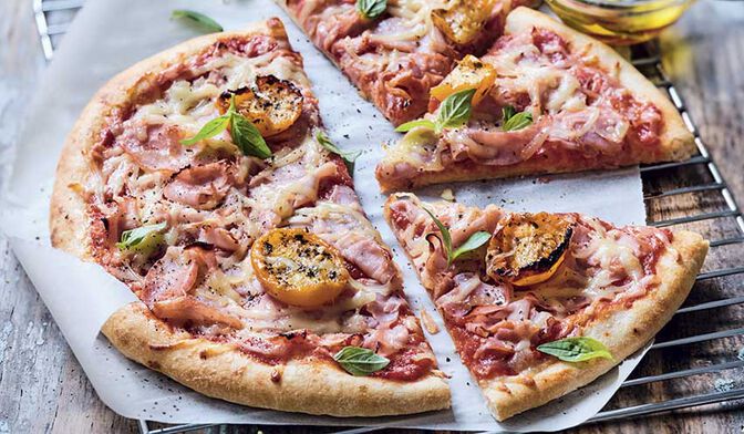 Pizza tomate cerise, mozzarella, jambon bio