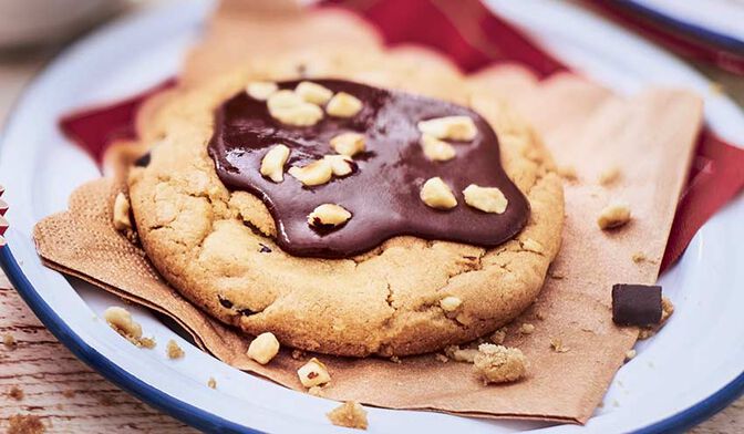 Generous chocolate cookie