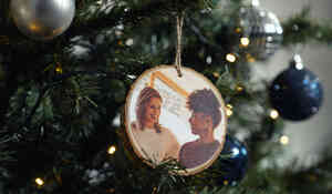 Boule de Noël personnalisée en bois
