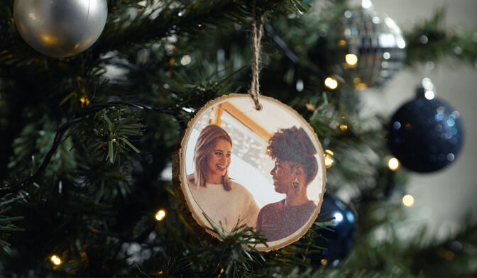 Boule de Noël personnalisée en bois