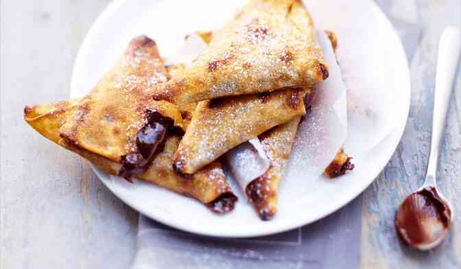 Samossas de crêpes banane-chocolat