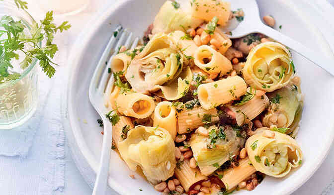 Pâtes aux artichauts, pignons et anchois