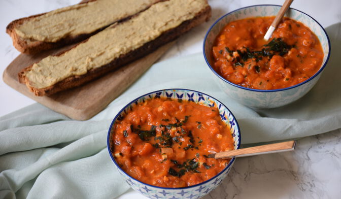 Soupe aux tomates et crème fraîche