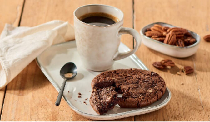 Cookies au beurre de cacao, noix, café et chocolat