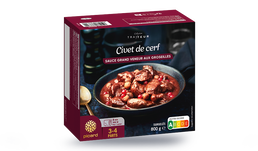 Civet de cerf sauce Grand Veneur aux groseilles