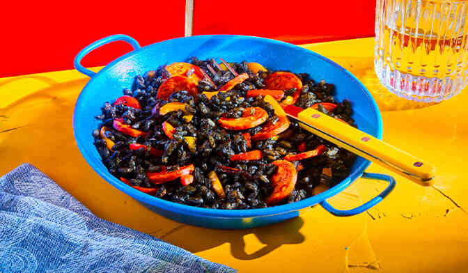ARROZ NEGRO CON CHORIZO