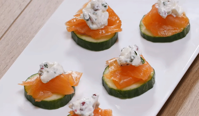 Canapés de saumon au concombre