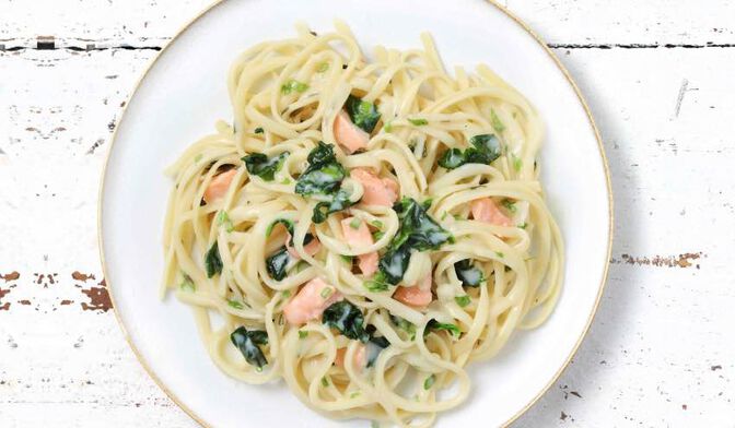 Linguine au saumon et aux épinards, sauce citron basilic