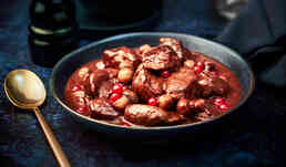 Civet de cerf sauce Grand Veneur aux groseilles