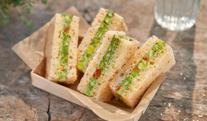 4 CLUB SANDWICHS LEGUMES