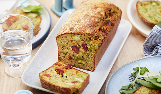 Cake fèves, pesto et chorizo par Anne-Sophie Vidal