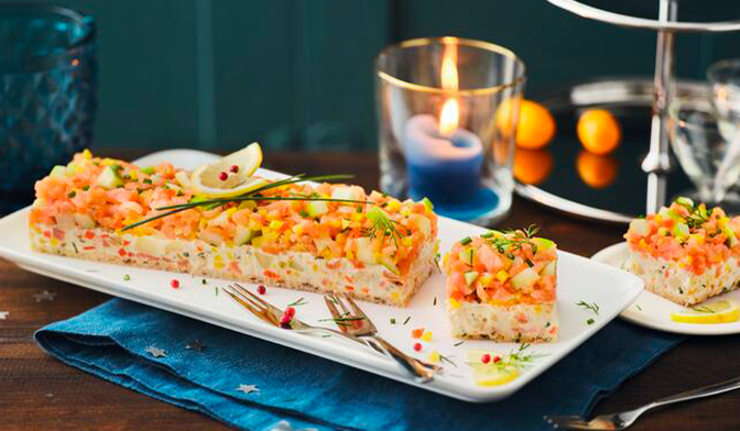 Millefeuille festif au saumon fumé