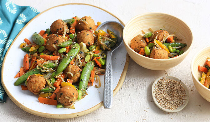 Boulettes de poulet aux légumes à la thaï