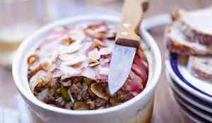 Terrine d’agneau épices-fruits secs