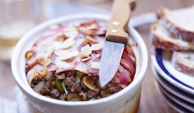 Terrine d’agneau épices-fruits secs