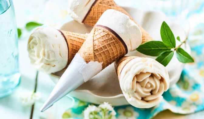 6 CONES ABRICOT MACARON