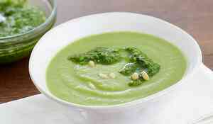 Soupe toute verte, pesto de persil