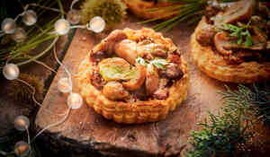 Tartelette feuilletée aux cèpes, échalotes et beurre d’escargot
