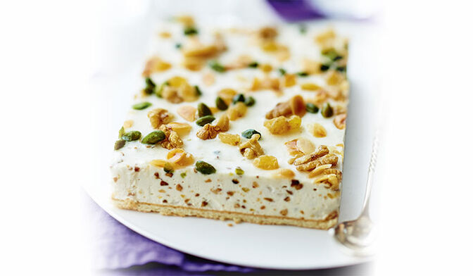 Nougat Glace Creme Au Nougat Biscuit Aux Amandes Surgeles Picard