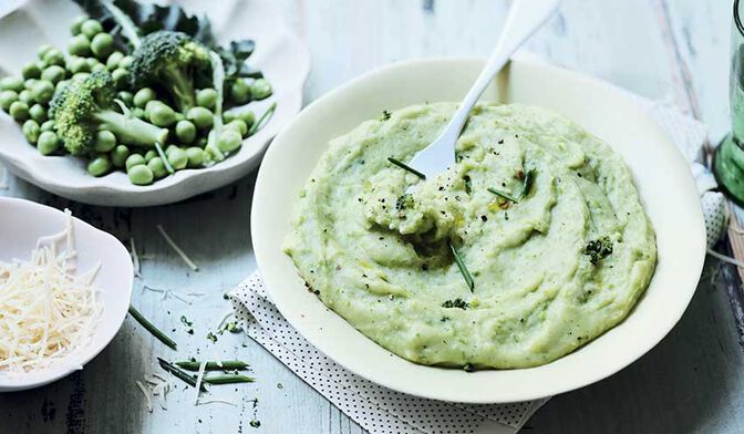 Purée de pomme de terre, légumes verts, emmental
