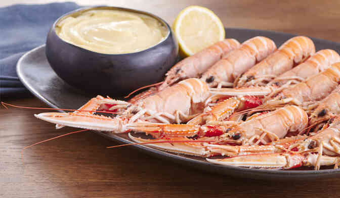 Cuire des langoustines au court-bouillon