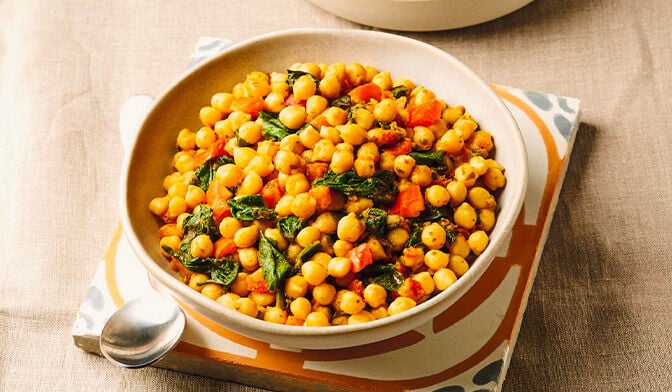 Pois chiches à l'indienne, tomate, épinard — vue 3