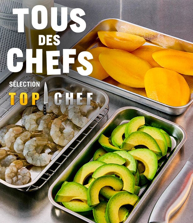 Visuel Tous des chefs de la s&eacute;lection Top Chef Picard avec des crevettes crues, des tranches d&rsquo;avocat et de la mangue dispos&eacute;es dans des bacs en inox.