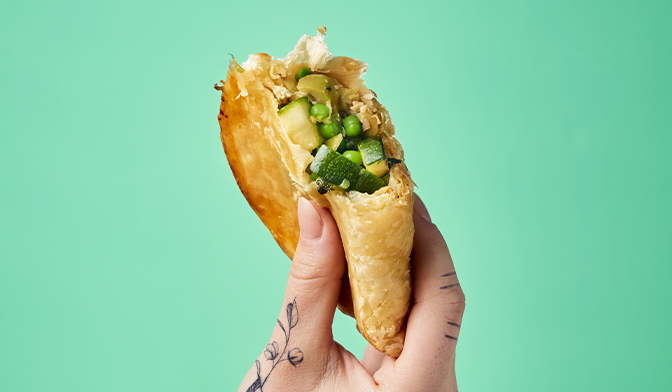 Chaussons feuillet&eacute;s aux l&eacute;gumes verts et burrata