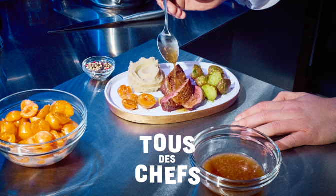 Magret de canard r&ocirc;ti, mirabelles po&ecirc;l&eacute;es aux &eacute;chalotes