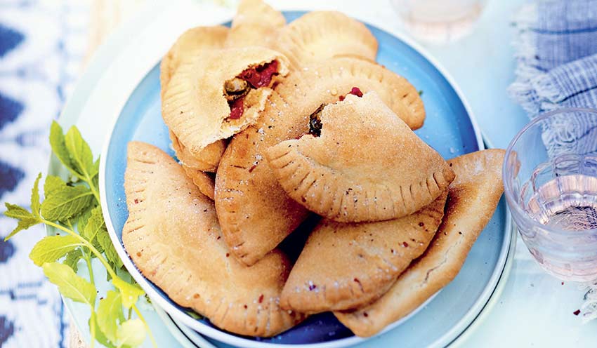 Chaussons &agrave; la ratatouille et &agrave; la menthe
