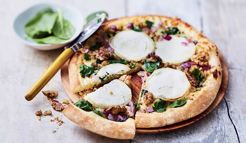 Pizza chèvre, miel, noix — vue 2