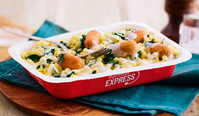 Coquillettes, mini-knacks et sauce à l'emmental — vue 2