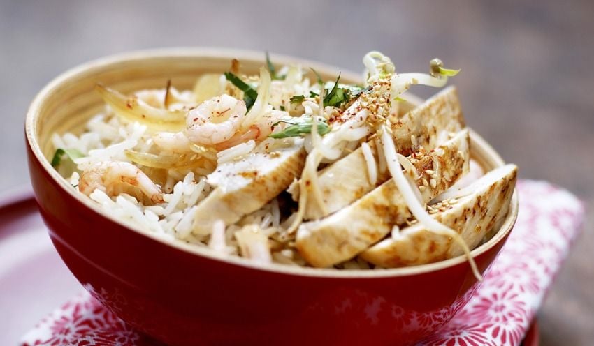 Riz saut&eacute; au poulet et crevettes