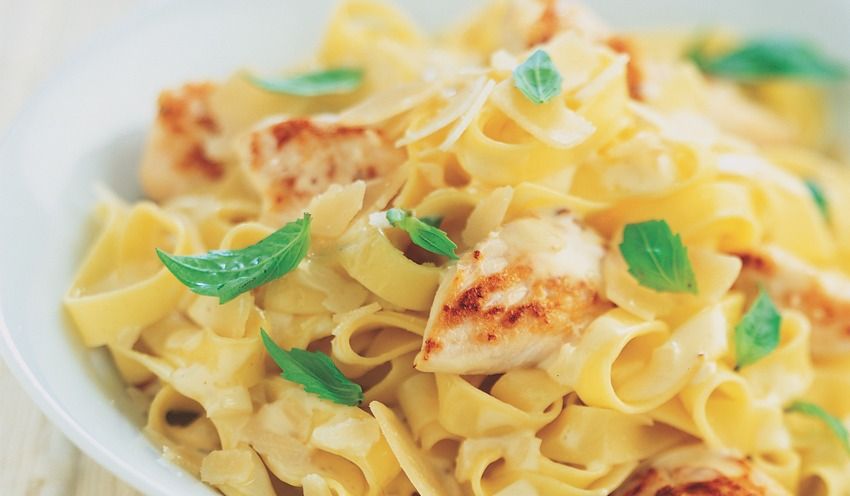 Tagliatelles &agrave; la carbonara de poulet