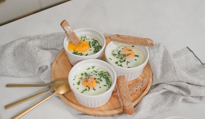 &OElig;ufs cocotte &eacute;pinards-ch&egrave;vre