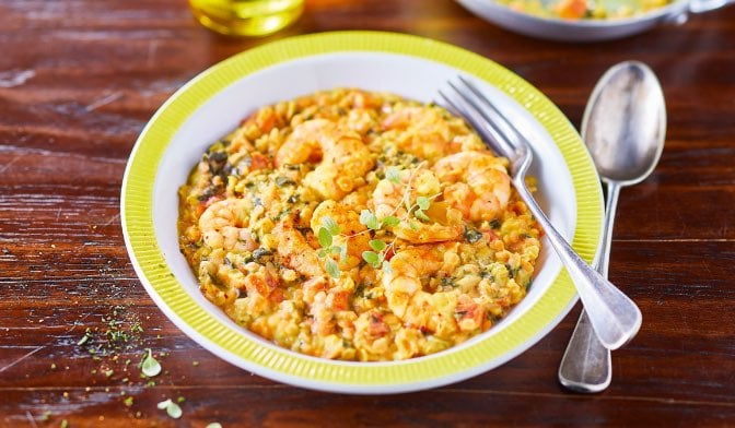 Crevettes à l'indienne, lentilles corail, légumes — vue 2
