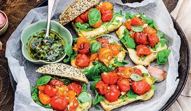 Tartines au munster, roquette et tomates confites par Marisa Cannizzo : @chezmisa