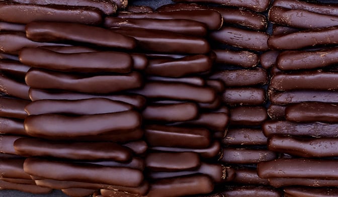 Ecorces d'orange confites enrobées de chocolat — vue 2