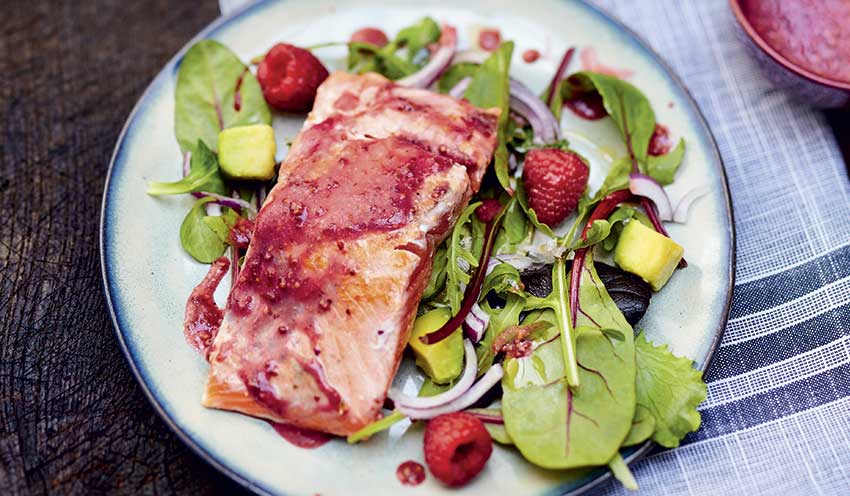 Saumon r&ocirc;ti, vinaigrette &agrave; la framboise