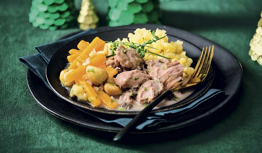 Canard Confit Ecrase De Pommes De Terre Aux Echalotes Confites