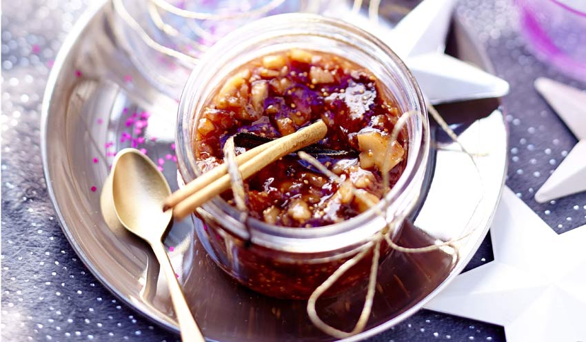Confiture de no&euml;l aux figues et &eacute;pices