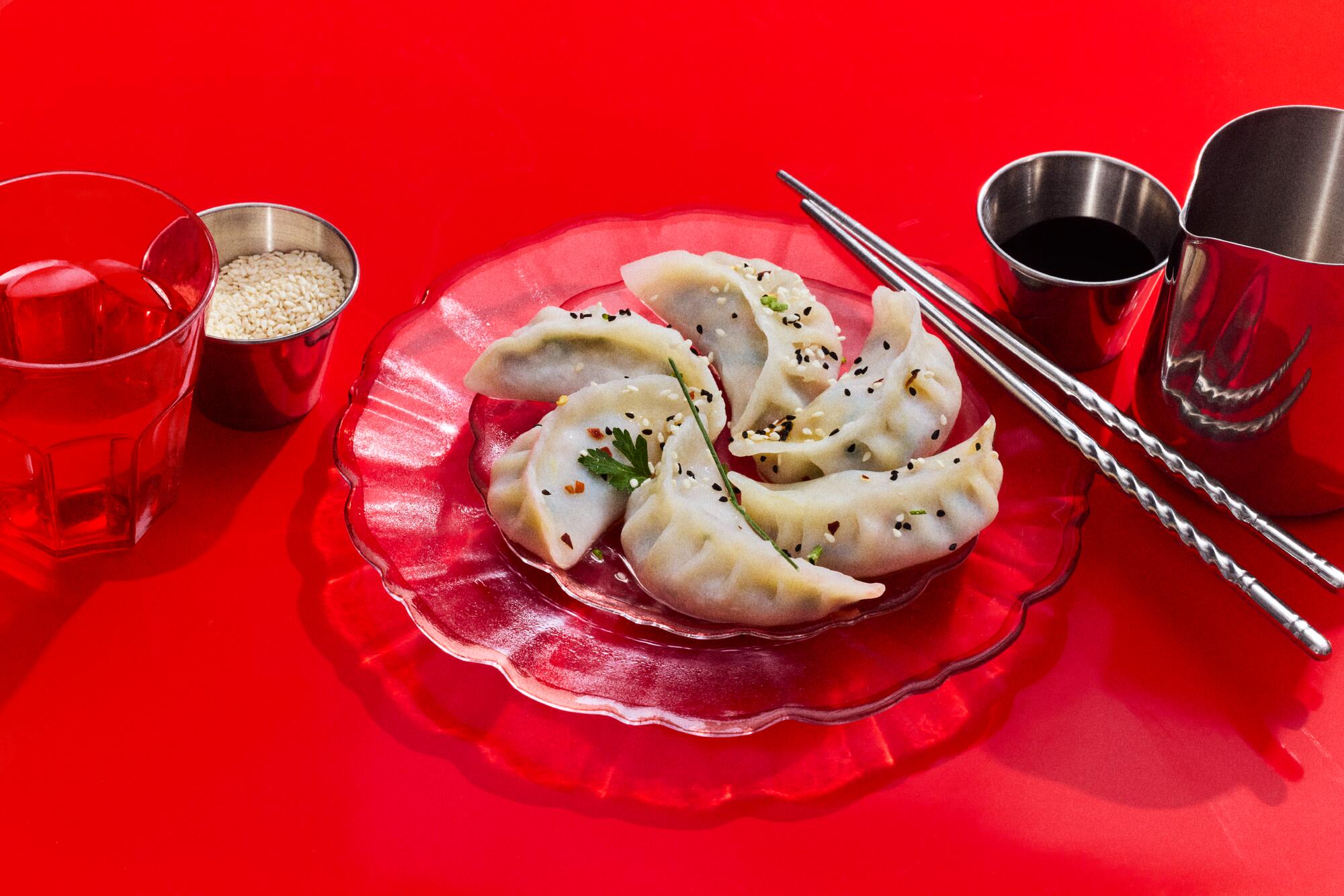 8 Gyoza aux légumes, bouchées vapeur, sauce soja — vue 2