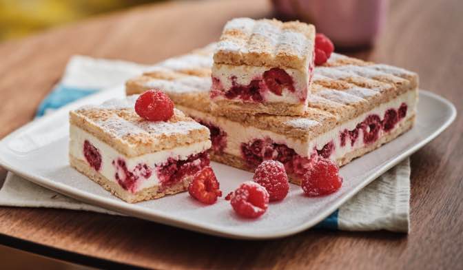 Macaron aux framboises — vue 2