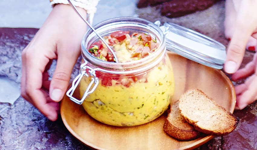 Houmous de lentilles corail au lait de coco