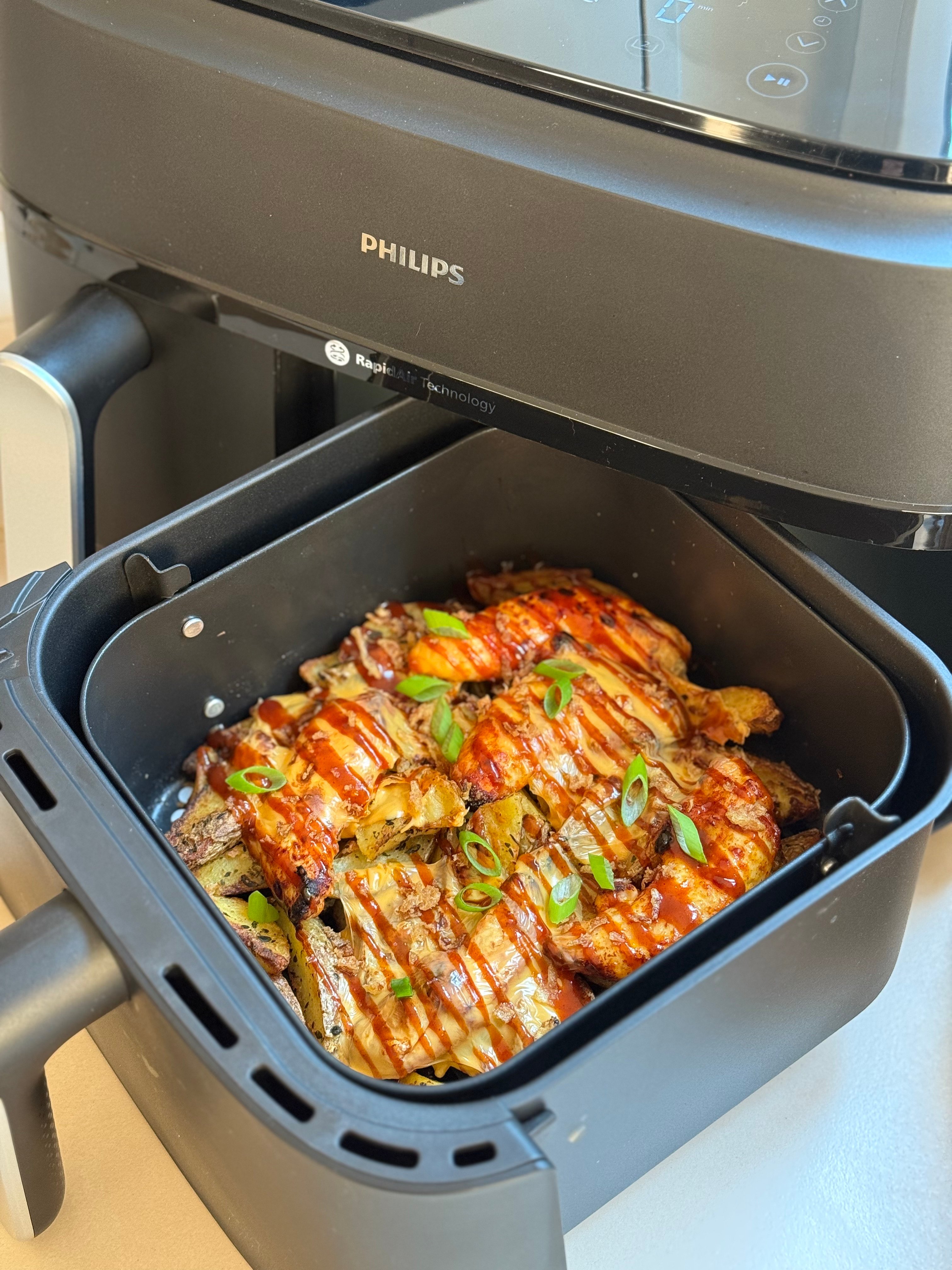 Poulet mariné et wedges gratinées au Airfryer