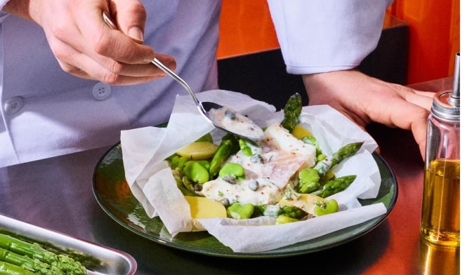 Papillote de cabillaud aux asperges et aux f&egrave;ves