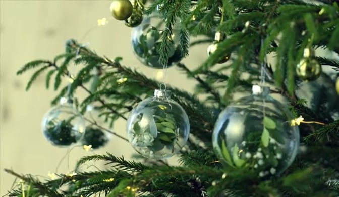 Boule de No&euml;l v&eacute;g&eacute;tale