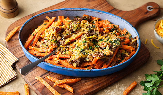 Poutine gratin&eacute;e aux frites de patate douce