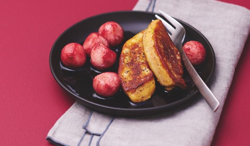 Foie gras po&ecirc;l&eacute; et poire quatre-&eacute;pices