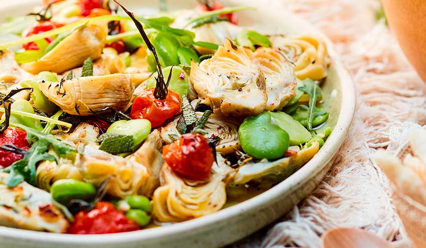 Salade d&rsquo;artichauts aux f&egrave;ves et au citron